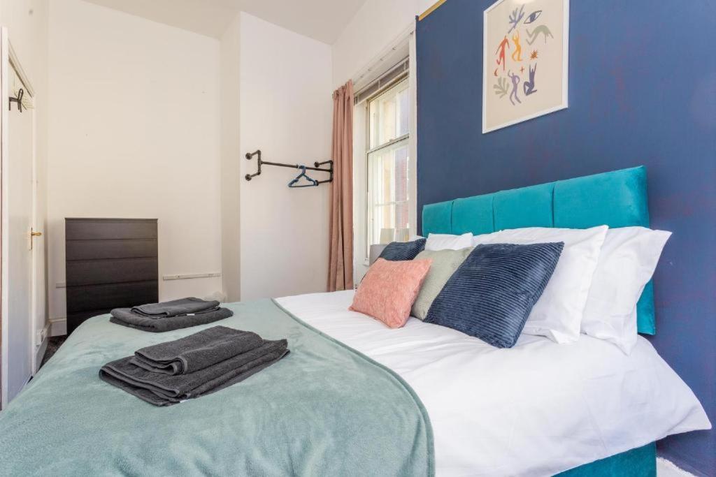 Newcastle'S Most Central Apartment - Sleeps 10 المظهر الخارجي الصورة